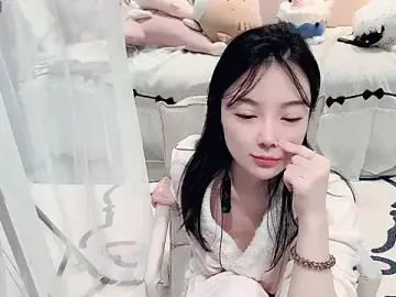 AKiKi711  live sex cam