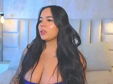 EmilyQueen3x  live sex cam