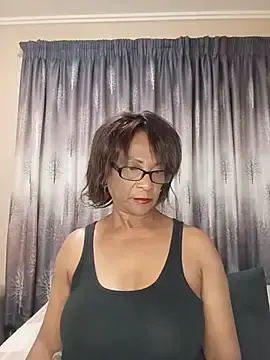 Hotgrannyx  live sex cam