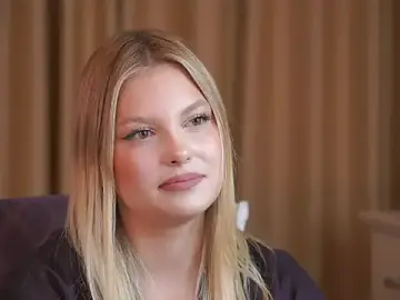 KoriHeeney  live sex cam