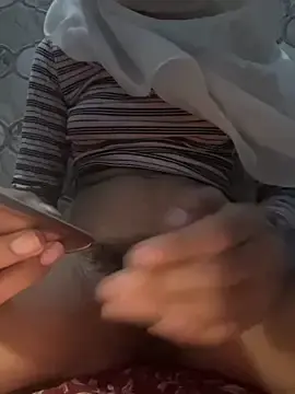 Desi_maira  live sex cam