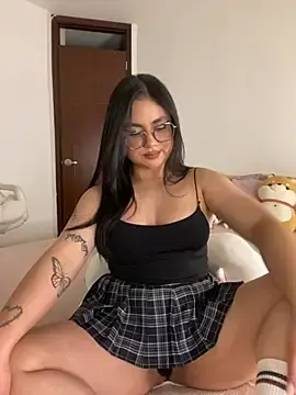 Montmariana  live sex cam