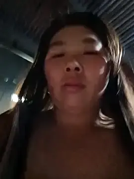 Quynhkoolbae  live sex cam