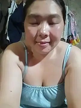 Quynhkoolbae  live sex cam
