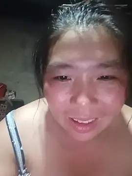 Quynhkoolbae  live sex cam