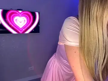 Between_Eeys  live sex cam