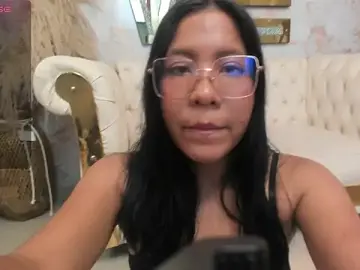 Chloe_dreams4u  live sex cam