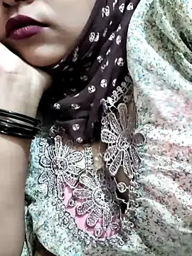 Indian-Nazia  live sex cam