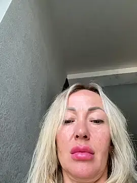 Nolly_moniika__  live sex cam