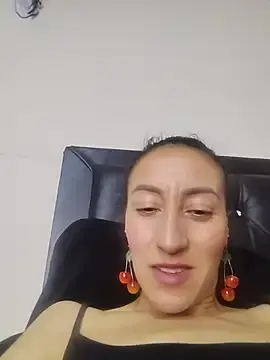 Dany1013  live sex cam