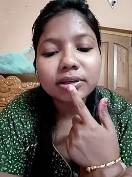 Hotynatasha1  live sex cam