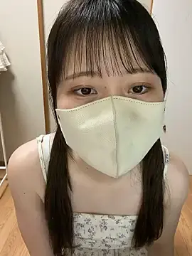 Miiruuu75  live sex cam