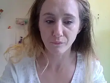 MissHunyBunz  live sex cam