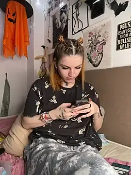 MoonAgnes  live sex cam