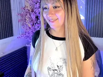 Rylle_19  live sex cam