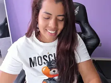 Boomsar01  live sex cam