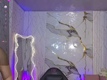Bunnii_tay  live sex cam