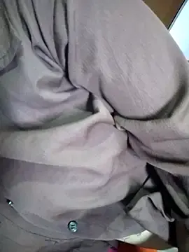 Lata-chachi  live sex cam
