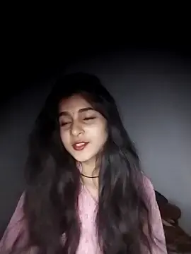 Sexey-Puja  live sex cam