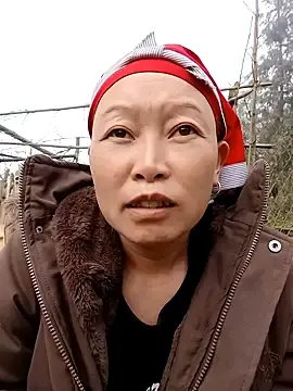 Girl-hot2x  live sex cam