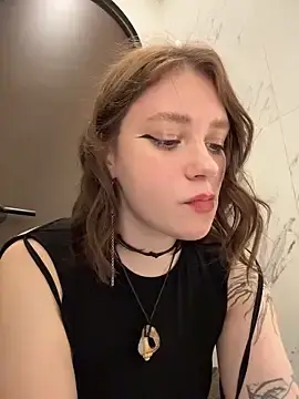 Lucy-joy  live sex cam