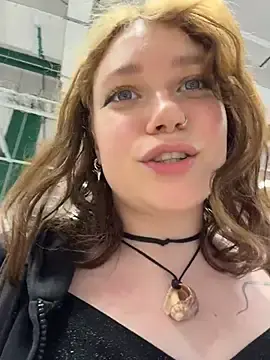 Lucy-joy  live sex cam