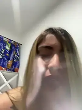 Mialatina9  live sex cam