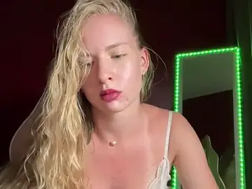 DarimBlondie  live sex cam