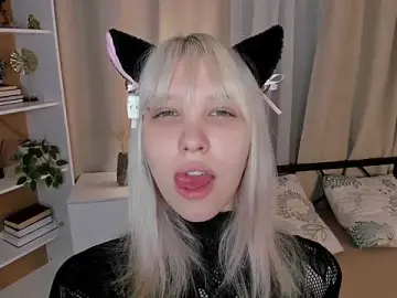 ErinBissonnette  live sex cam