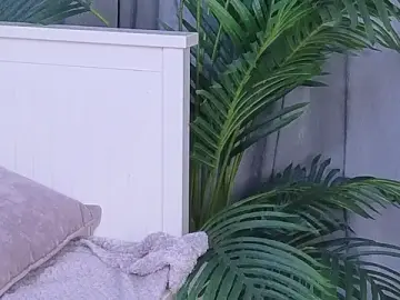 JulyMilky  live sex cam