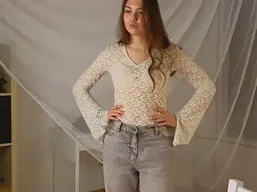 LatonyaButac  live sex cam