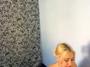 Malinda_Fonteno  live sex cam