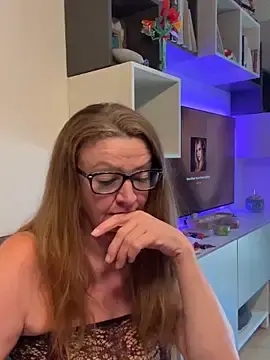 Milf-Gabi  live sex cam