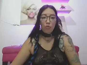 Saritav3x  live sex cam