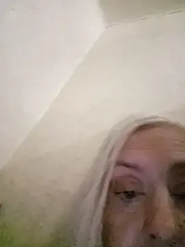 Julia20X  live sex cam