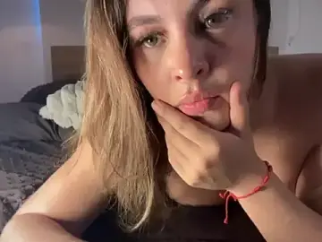 MyForeveraMia  live sex cam
