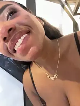 VictoriaKroft  live sex cam