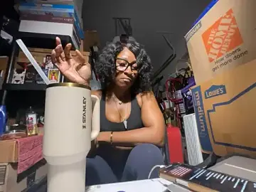 Wynterheat  live sex cam