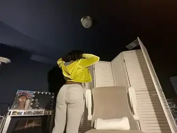 Wynterheat  live sex cam