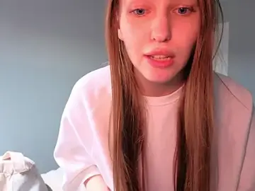 Alllura  live sex cam