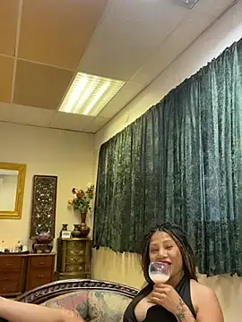 Linn1776  live sex cam