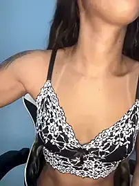 SexyAninha18  live sex cam