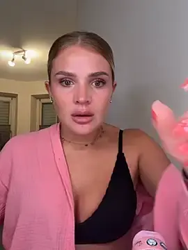 SexyyCleo  live sex cam
