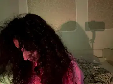 ShantiLeavitt  live sex cam