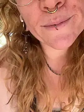 Synnix  live sex cam