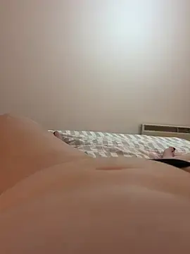 Curvygirll2  live sex cam