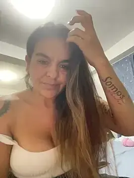 Darla25  live sex cam