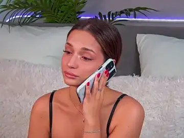 BreannaBre  live sex cam