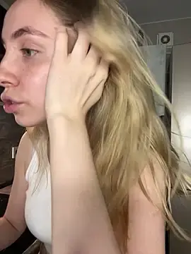 Kitty_Katrine  live sex cam