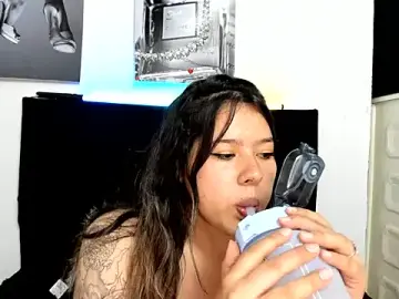 LinaBrowm  live sex cam